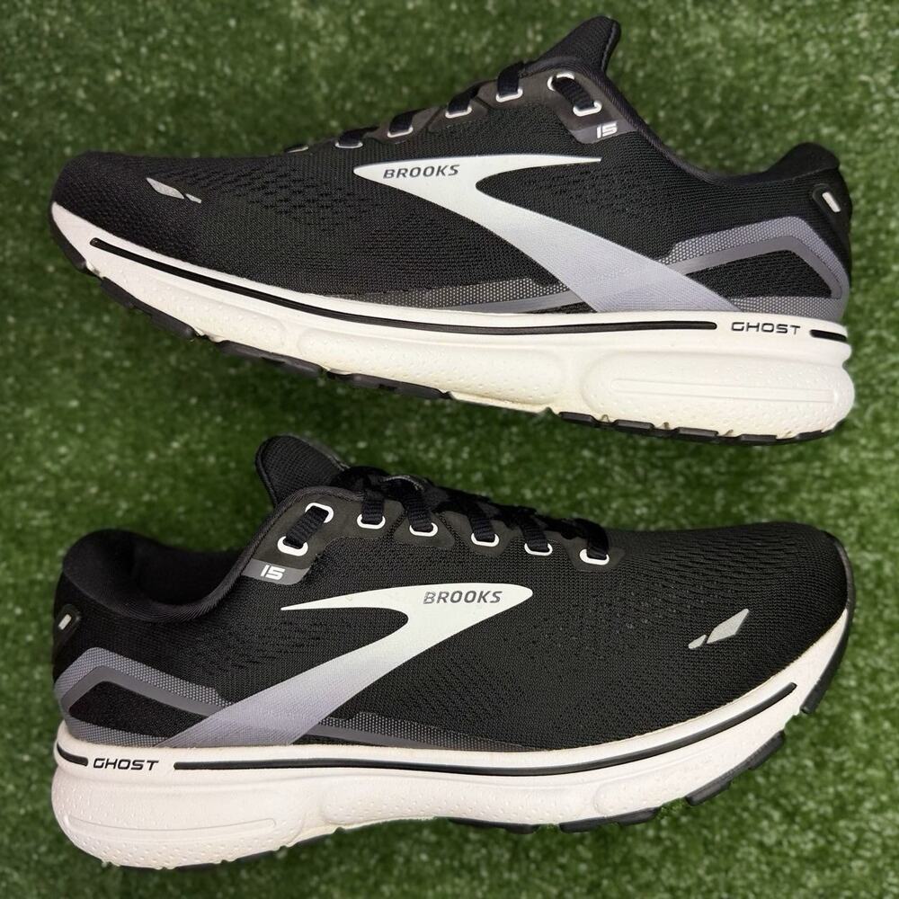 Brooks Ghost 15 Women’s Size 10 Black White Running Shoes